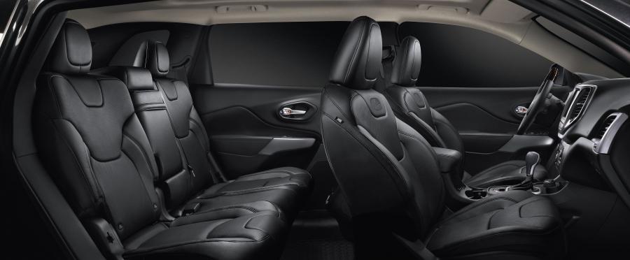  Jeep Cherokee Overland 2016 года  (EU) (фото 3 из 3)